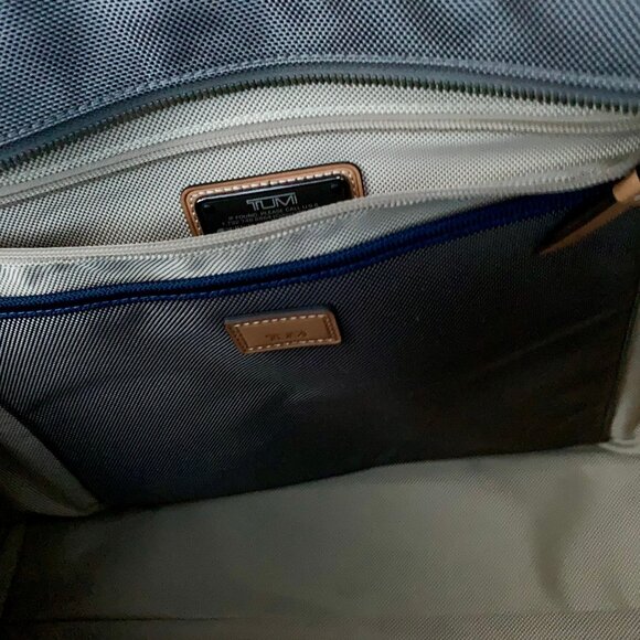 Tumi Santa Monica tote carry on bag - Picture 5 of 16